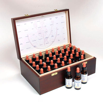 Baha ziedu esenču komplekts (30 ml) + koka kaste